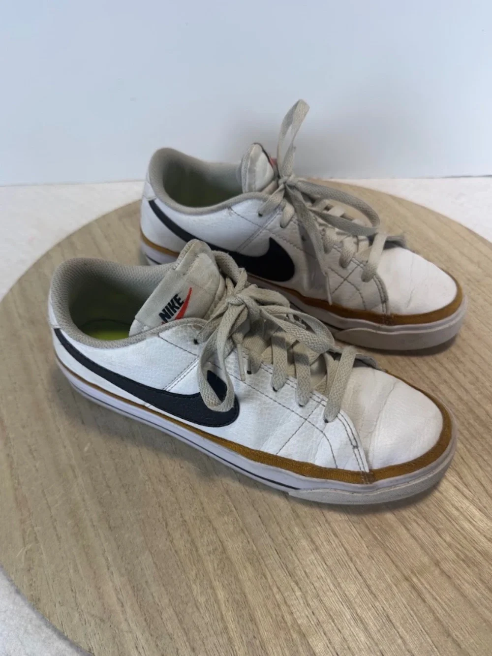 Nike Court Legacy White Black Gum Sneakers Men's 6 Women's 8 UK 5.5 EU 39